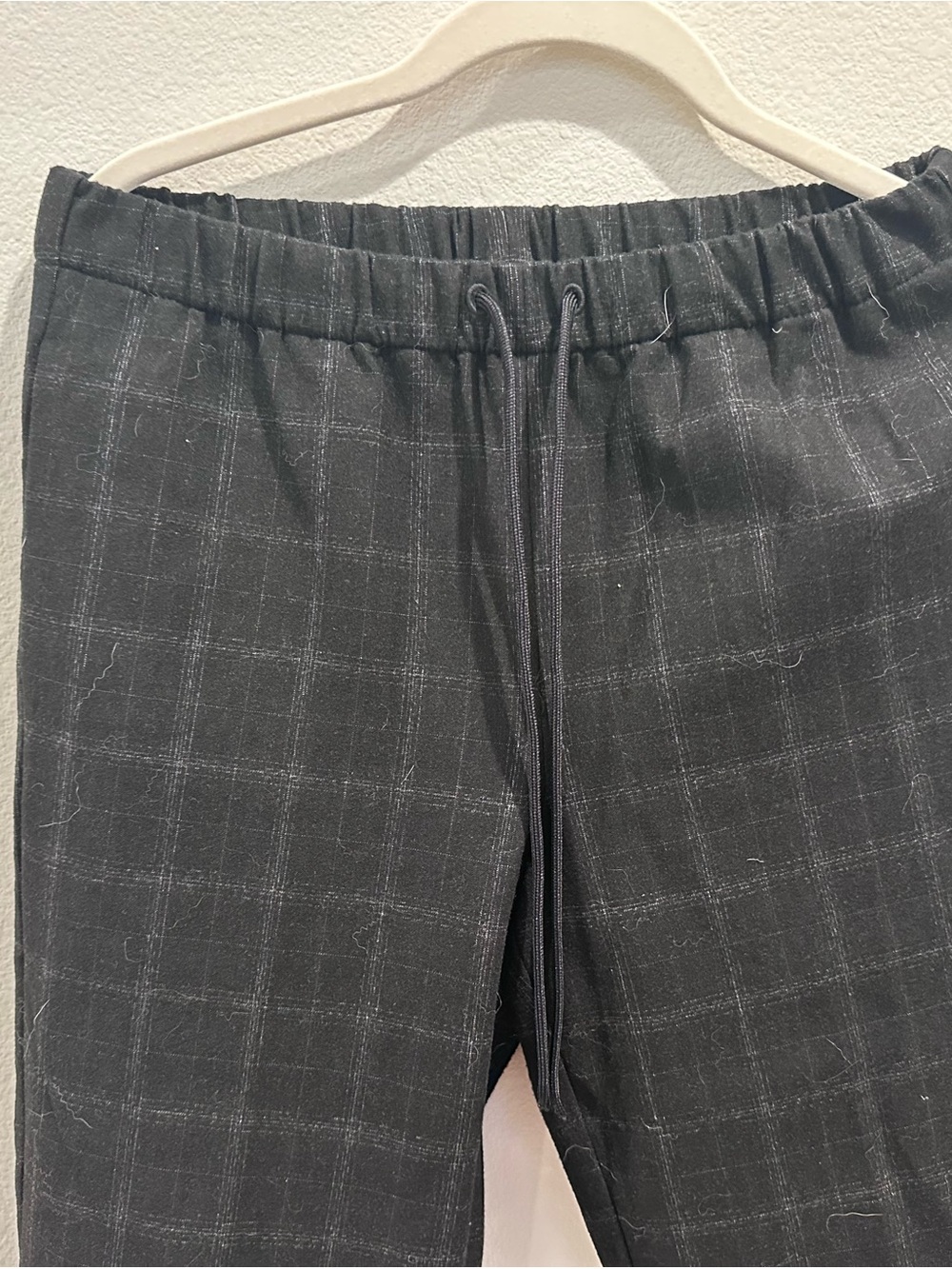 Aritzia Charcoal Windowpane Drawstring Joggers